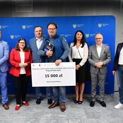 Wręczenie czeków w ramach Programu Klub. fot. Patryk Pyrlik / UMWS