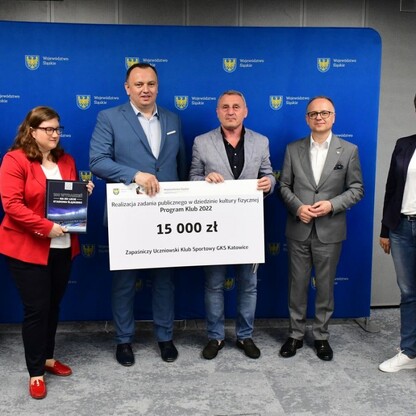 Wręczenie czeków w ramach Programu Klub. fot. Patryk Pyrlik / UMWS