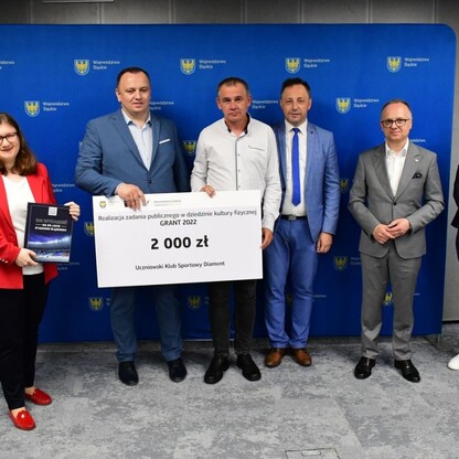 Wręczenie czeków w ramach Programu Klub. fot. Patryk Pyrlik / UMWS