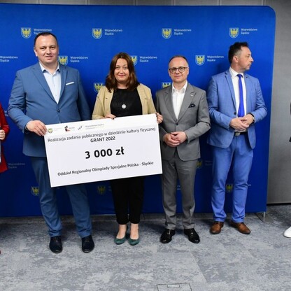 Wręczenie czeków w ramach Programu Klub. fot. Patryk Pyrlik / UMWS