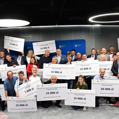 Wręczenie czeków w ramach Programu Klub. fot. Patryk Pyrlik / UMWS