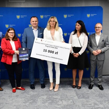 Wręczenie czeków w ramach Programu Klub. fot. Patryk Pyrlik / UMWS