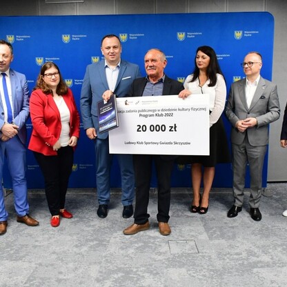 Wręczenie czeków w ramach Programu Klub. fot. Patryk Pyrlik / UMWS