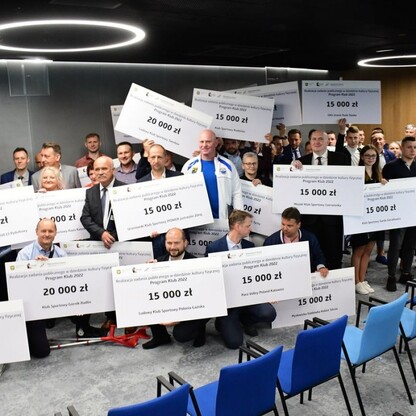 Wręczenie czeków w ramach Programu Klub. fot. Patryk Pyrlik / UMWS
