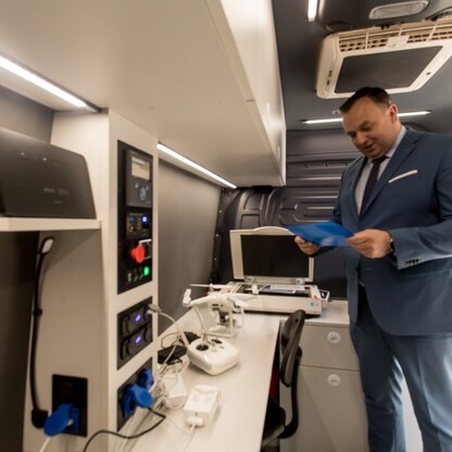 Mobilne Centrum Digitalizacji. fot. Tomasz Żak / UMWS