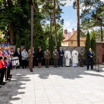 Odsłonięcie popiersia gen. Tadeusza Rozwadowskiego. fot. Tomasz Zak / UMWS