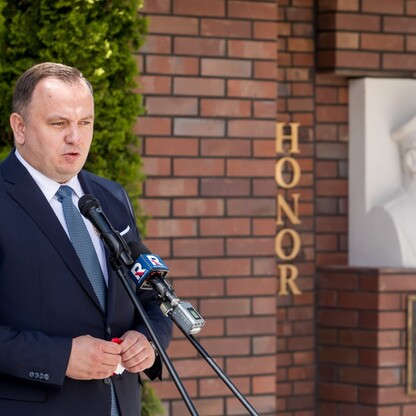 Odsłonięcie popiersia gen. Tadeusza Rozwadowskiego. fot. Tomasz Zak / UMWS