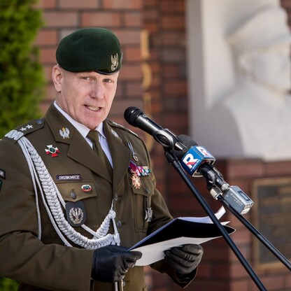 Odsłonięcie popiersia gen. Tadeusza Rozwadowskiego. fot. Tomasz Zak / UMWS