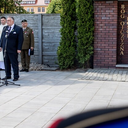 Odsłonięcie popiersia gen. Tadeusza Rozwadowskiego. fot. Tomasz Zak / UMWS