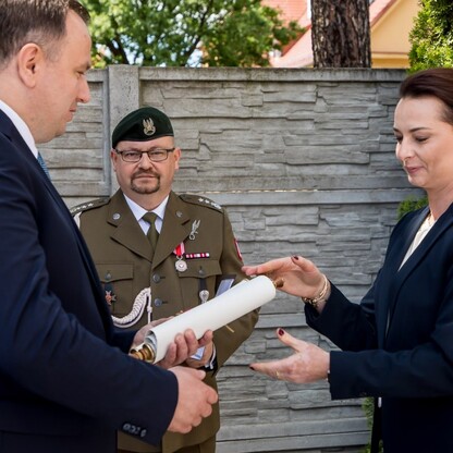 Odsłonięcie popiersia gen. Tadeusza Rozwadowskiego. fot. Tomasz Zak / UMWS