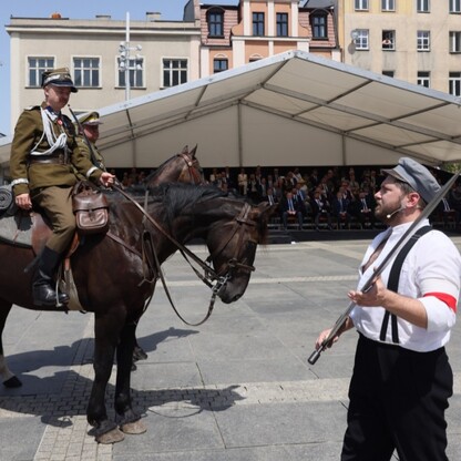 Inscenizacja wkroczenia Wojska Polskiego do Katowic. fot. Andrzej Grygiel / UMWS