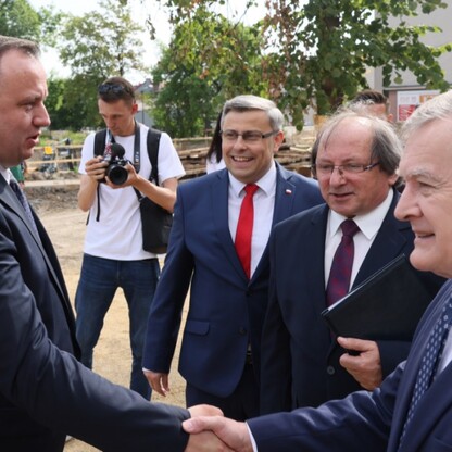 Podpisanie aktu erekcyjnego budowy Akademickiej Strefy Sztuki Scenicznej. fot. Andrzej Grygiel / UMWS