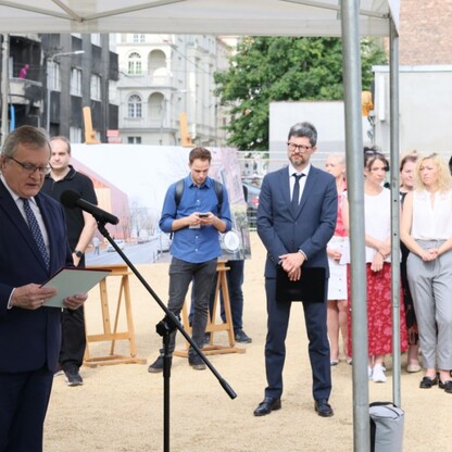 Podpisanie aktu erekcyjnego budowy Akademickiej Strefy Sztuki Scenicznej. fot. Andrzej Grygiel / UMWS