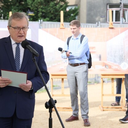 Podpisanie aktu erekcyjnego budowy Akademickiej Strefy Sztuki Scenicznej. fot. Andrzej Grygiel / UMWS