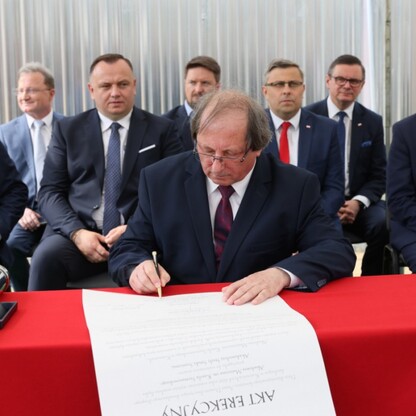 Podpisanie aktu erekcyjnego budowy Akademickiej Strefy Sztuki Scenicznej. fot. Andrzej Grygiel / UMWS
