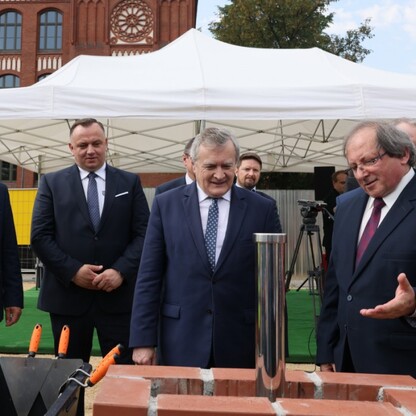 Podpisanie aktu erekcyjnego budowy Akademickiej Strefy Sztuki Scenicznej. fot. Andrzej Grygiel / UMWS