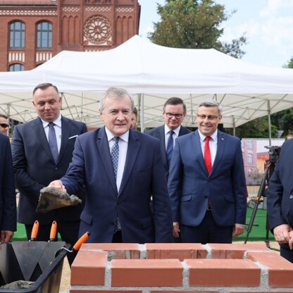 Podpisanie aktu erekcyjnego budowy Akademickiej Strefy Sztuki Scenicznej. fot. Andrzej Grygiel / UMWS