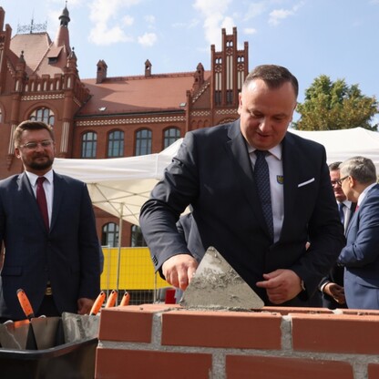 Podpisanie aktu erekcyjnego budowy Akademickiej Strefy Sztuki Scenicznej. fot. Andrzej Grygiel / UMWS