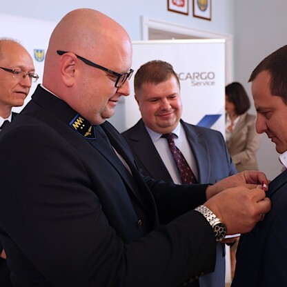 Odznaczenia i medale dla pracowników PKP CARGO SERVICE. fot. Andrzej Grygiel / UMWS