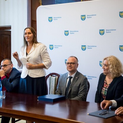 Wręczenie  umów w ramach Marszałkowskiego Konkursu „Inicjatywa Sołecka” w  Irządzach. fot. Tomasz Żak / UMWS