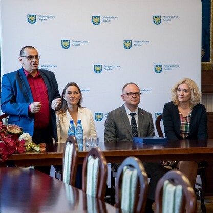 Wręczenie  umów w ramach Marszałkowskiego Konkursu „Inicjatywa Sołecka” w  Irządzach. fot. Tomasz Żak / UMWS