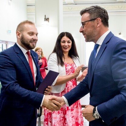 Wręczenie umów w ramach Marszałkowskiego Konkursu „Inicjatywa Sołecka” dla subregionu centralnego. fot. Tomasz Żak / UMWS