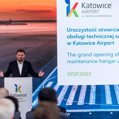 Uroczystość oddania do użytku nowego hangaru do obsługi technicznej samolotów. fot. Tomasz Żak / UMWS