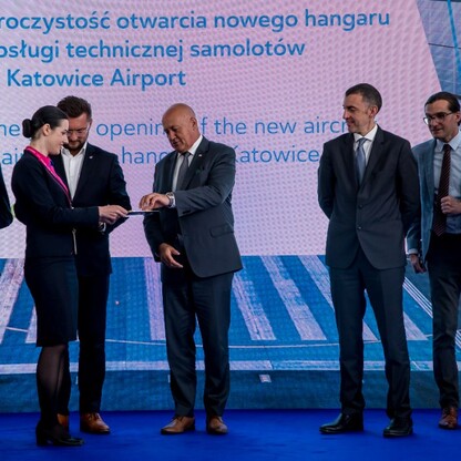 Uroczystość oddania do użytku nowego hangaru do obsługi technicznej samolotów. fot. Tomasz Żak / UMWS