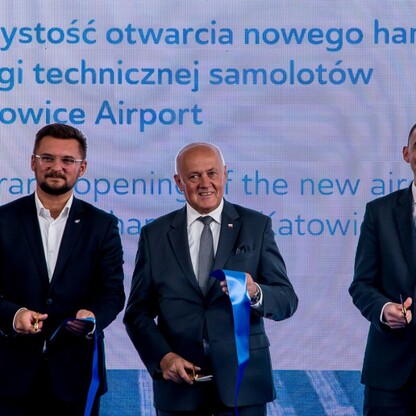 Uroczystość oddania do użytku nowego hangaru do obsługi technicznej samolotów. fot. Tomasz Żak / UMWS