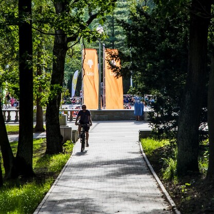 Otwarcie Dużego Kręgu Tanecznego w Parku Śląskim. fot. Tomasz Żak / UMWS