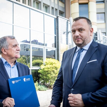 Przekazanie umowy na modernizację oświetlenia w Tychach. fot. Tomasz Żak / UMWS