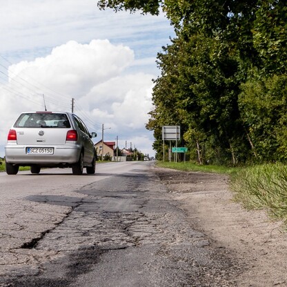 Podpisanie umowy dot. przebudowy DW 786. fot. Tomasz Żak / UMWS