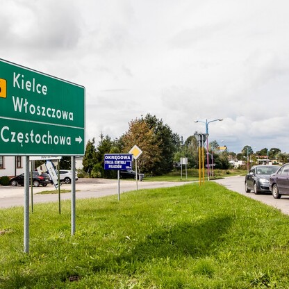 Podpisanie umowy dot. przebudowy DW 786. fot. Tomasz Żak / UMWS