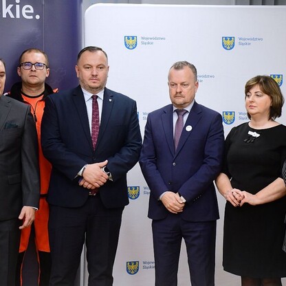 Podpisanie umowy na budowę siedziby Rejonowego Pogotowia Ratunkowego w Sosnowcu. fot. Patyk Pyrlik / UMWS