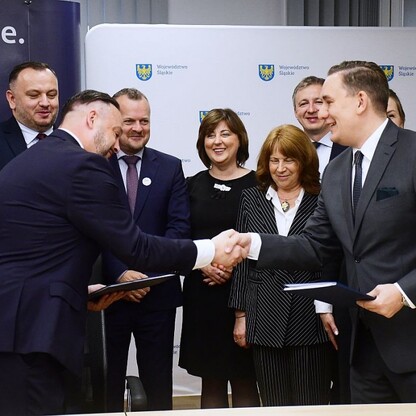 Podpisanie umowy na budowę siedziby Rejonowego Pogotowia Ratunkowego w Sosnowcu. fot. Patyk Pyrlik / UMWS