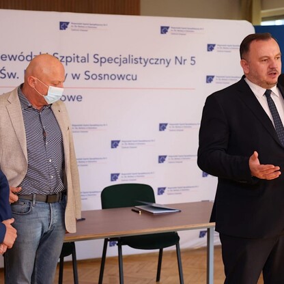 Podpisanie umowy w Wojewódzkim Szpital Specjalistyczny im. Św. Barbary w Sosnowcu. fot. Andrzej Grygiel / UMWS