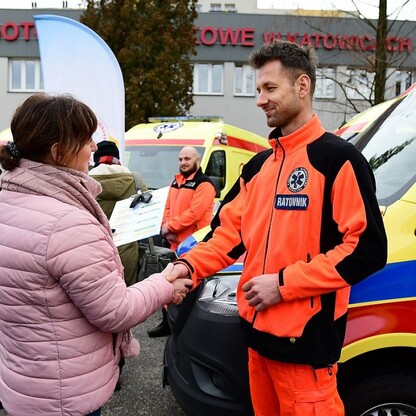 Nowe karetki dla Wojewódzkiego Pogotowia Ratunkowego. fot. Patryk Pyrlik / UMWS