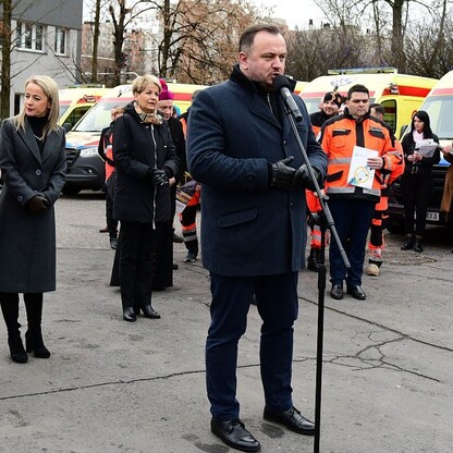 Nowe karetki dla Wojewódzkiego Pogotowia Ratunkowego. fot. Patryk Pyrlik / UMWS