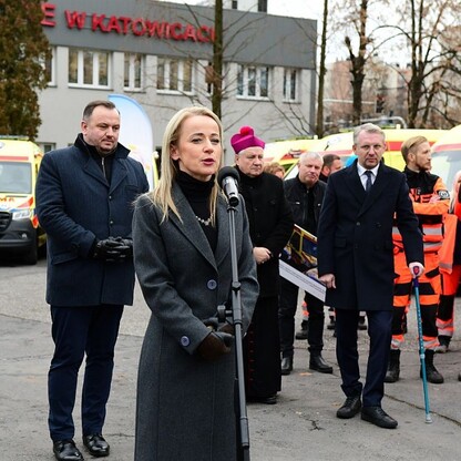 Nowe karetki dla Wojewódzkiego Pogotowia Ratunkowego. fot. Patryk Pyrlik / UMWS