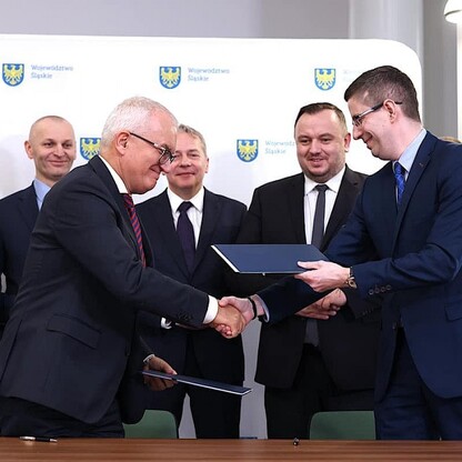 Podpisanie umowy na modernizację kompleksu FALA. fot. Andrzej Grygiel / UMWS