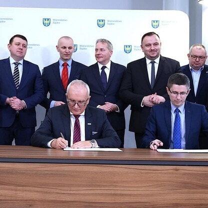 Podpisanie umowy na modernizację kompleksu FALA. fot. Andrzej Grygiel / UMWS
