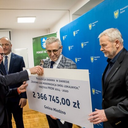 Wręczenie umów dla gmin Subregionu Północnego w ramach Programu Rozwoju Obszarów Wiejskich Województwa Śląskiego. fot. Tomasz Żak / UMWS