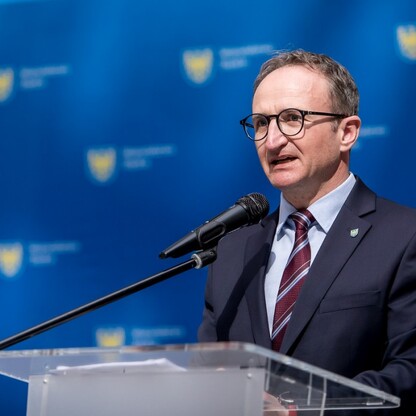 Wręczenie umów dla gmin Subregionu Połódniowego w ramach Programu Rozwoju Obszarów Wiejskich Województwa Śląskiego. fot. Tomasz Żak / UMWS