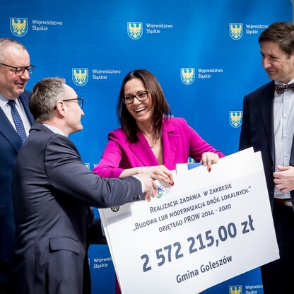 Wręczenie umów dla gmin Subregionu Południowego w ramach Programu Rozwoju Obszarów Wiejskich Województwa Śląskiego. fot. Tomasz Żak / UMWS
