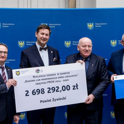 Wręczenie umów dla gmin Subregionu Połódniowego w ramach Programu Rozwoju Obszarów Wiejskich Województwa Śląskiego. fot. Tomasz Żak / UMWS