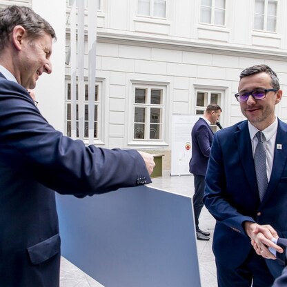 Wręczenie umów dla gmin Subregionu Połódniowego w ramach Programu Rozwoju Obszarów Wiejskich Województwa Śląskiego. fot. Tomasz Żak / UMWS