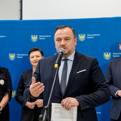 Wręczenie umów dla gmin z subregionów centralnego i zachodniego. fot. Tomasz Żak / UMWS