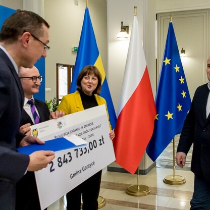 Wręczenie umów dla gmin z subregionów centralnego i zachodniego. fot. Tomasz Żak / UMWS