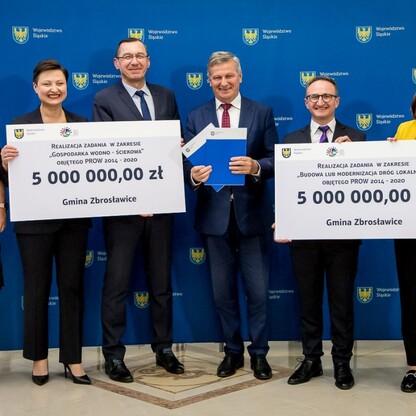 Wręczenie umów dla gmin z subregionów centralnego i zachodniego. fot. Tomasz Żak / UMWS