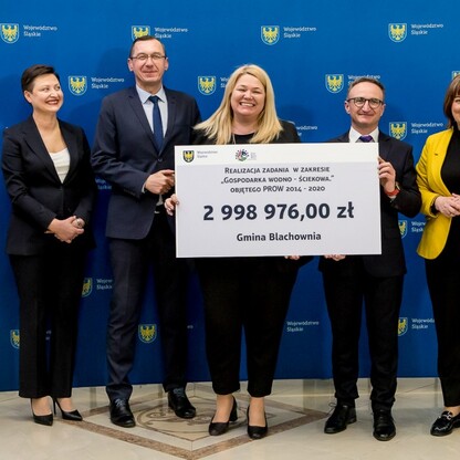 Wręczenie umów dla gmin z subregionów centralnego i zachodniego. fot. Tomasz Żak / UMWS